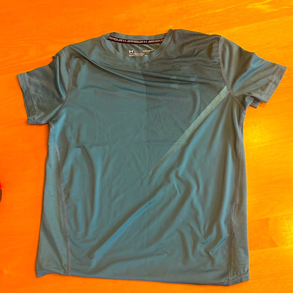 Under Armour Youth Gear t-shirt